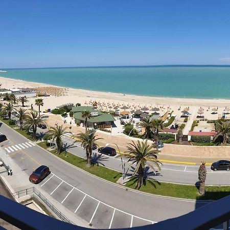 Sky Beach Civitanova Marche Luaran gambar